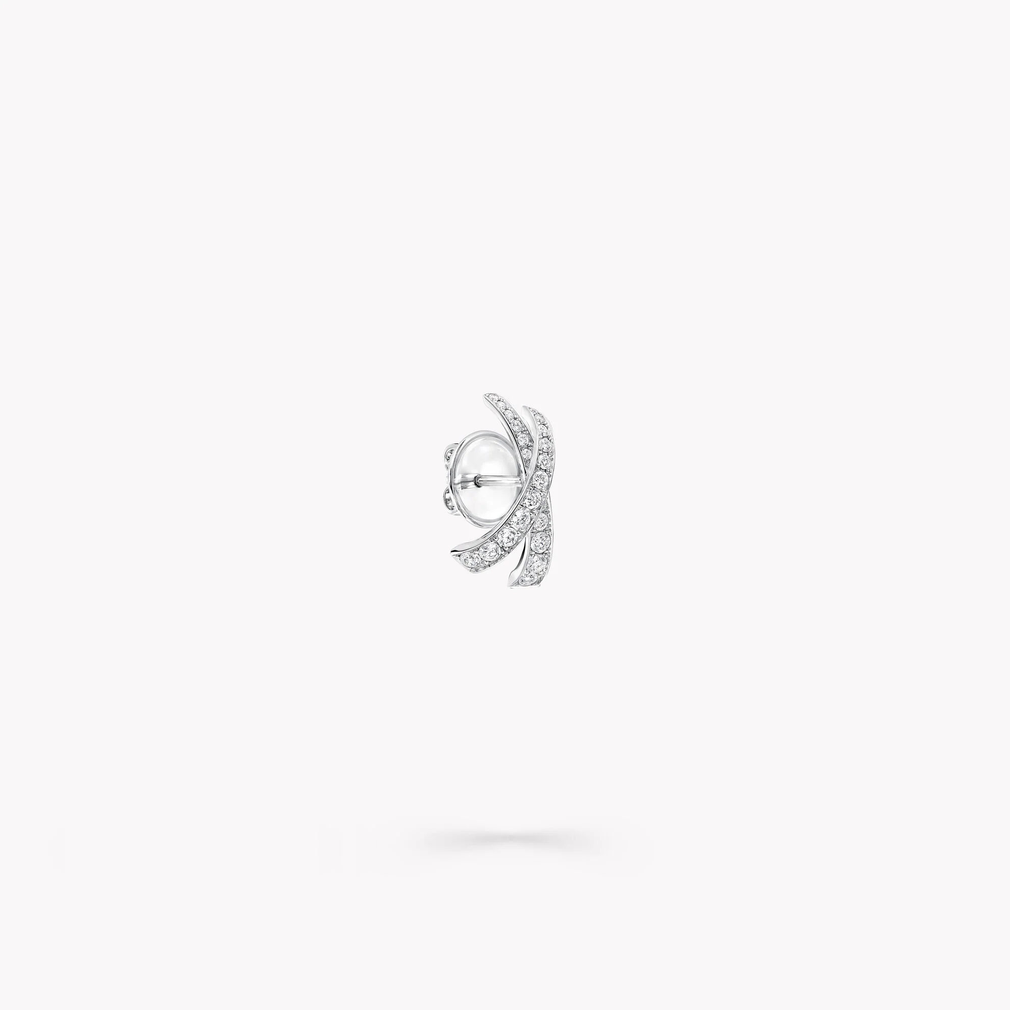 Kiss Pavé Diamond Stud Earrings - Image 3