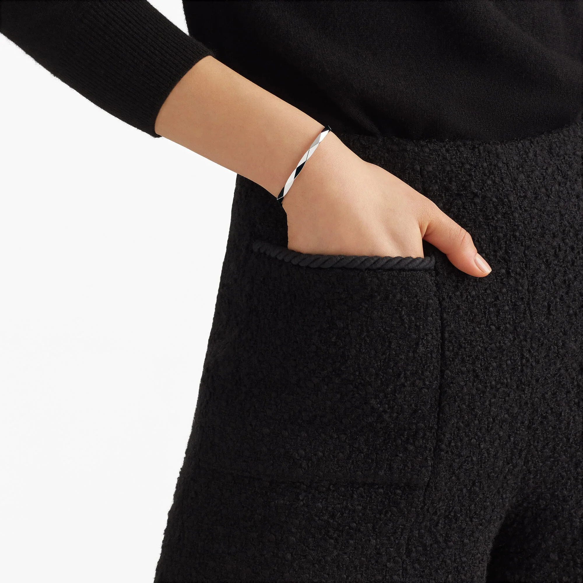 Laurence Graff Signature Bangle - Image 3