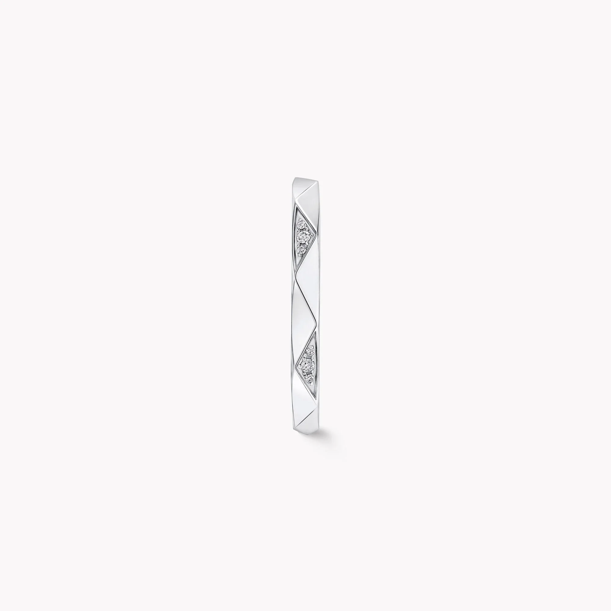 Laurence Graff Signature Faceted Diamond Wedding Band - Image 3