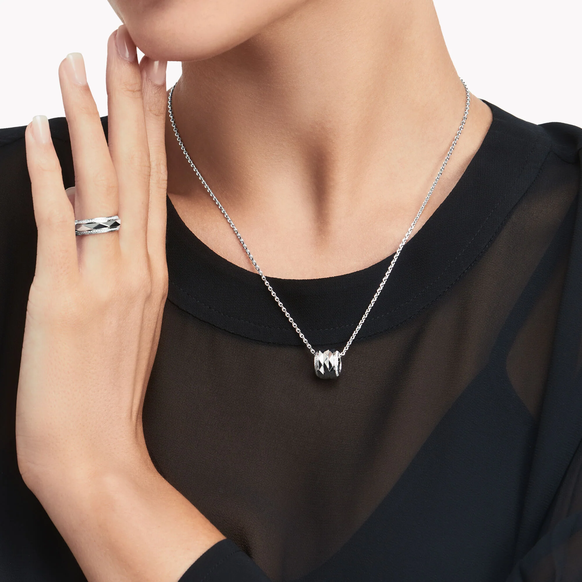 Laurence Graff Signature Triple Spinning Diamond Pendant - Image 3