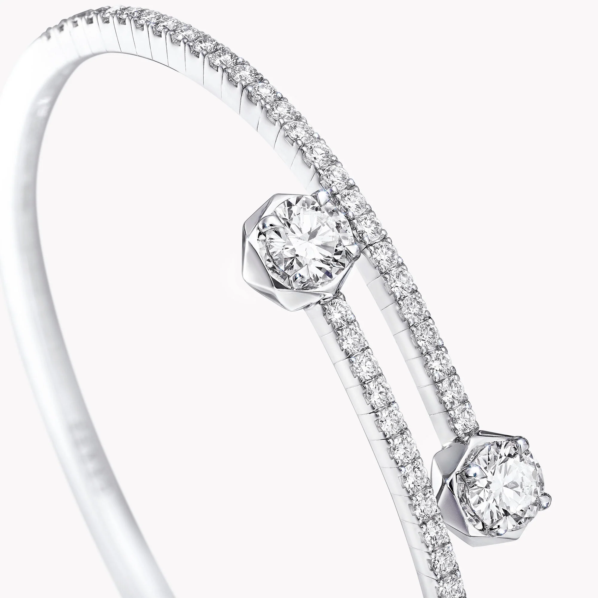 Laurence Graff Signature Wraparound Diamond Bangle - Image 3