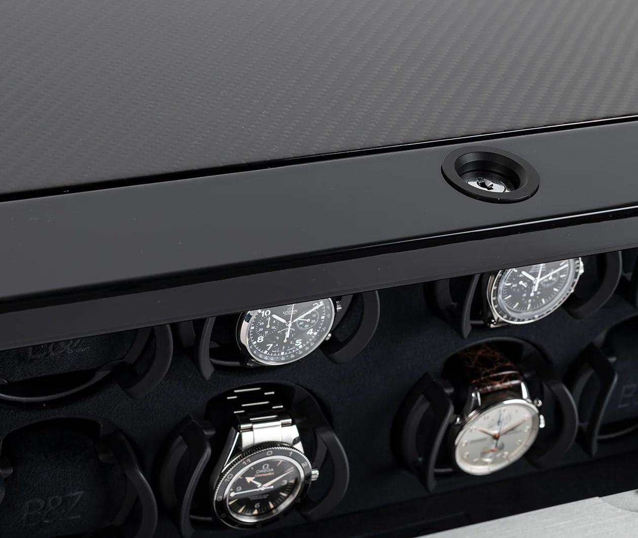 Neo 8 Watch Winder - Carbon - Image 3