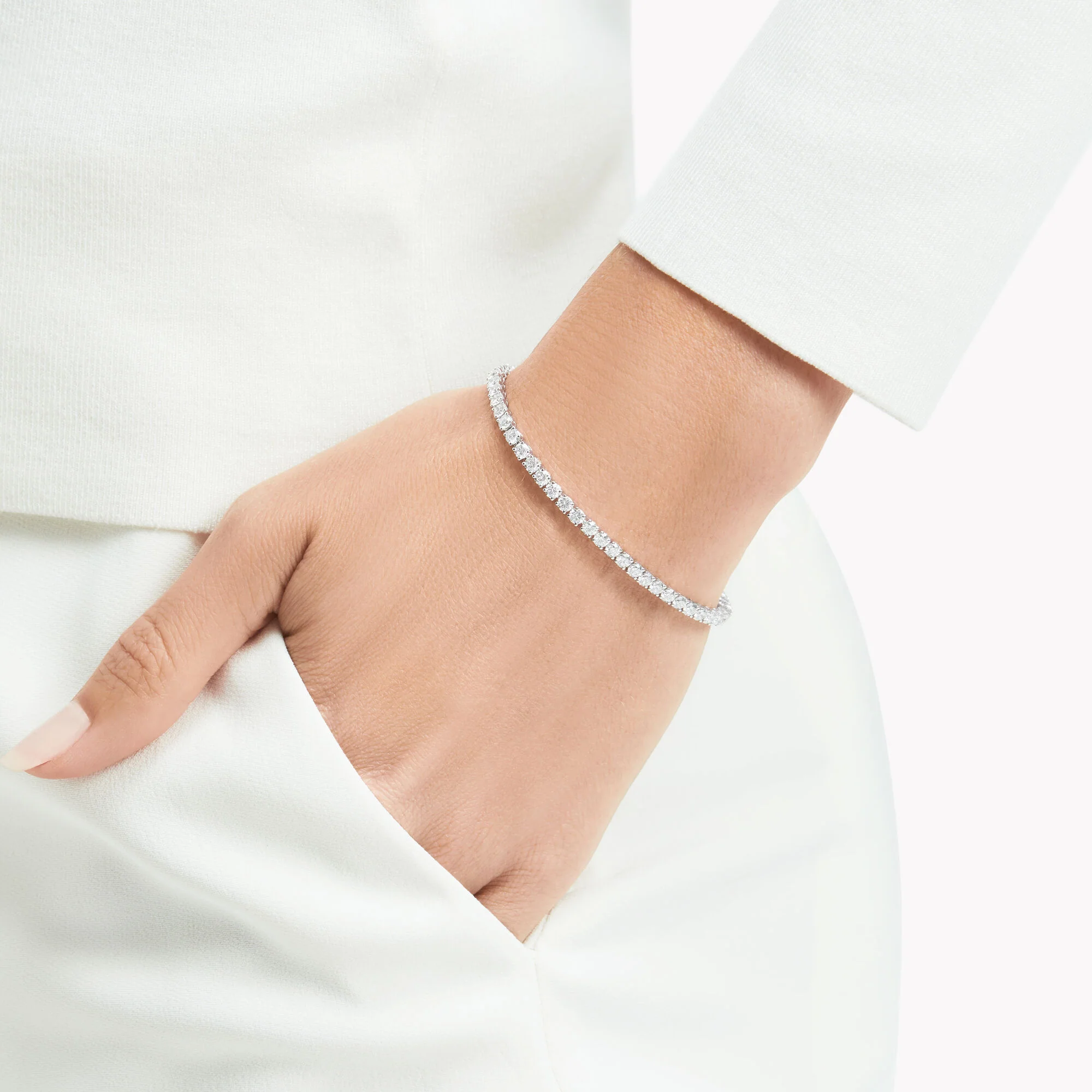 Round Diamond Slim Bracelet - Image 2