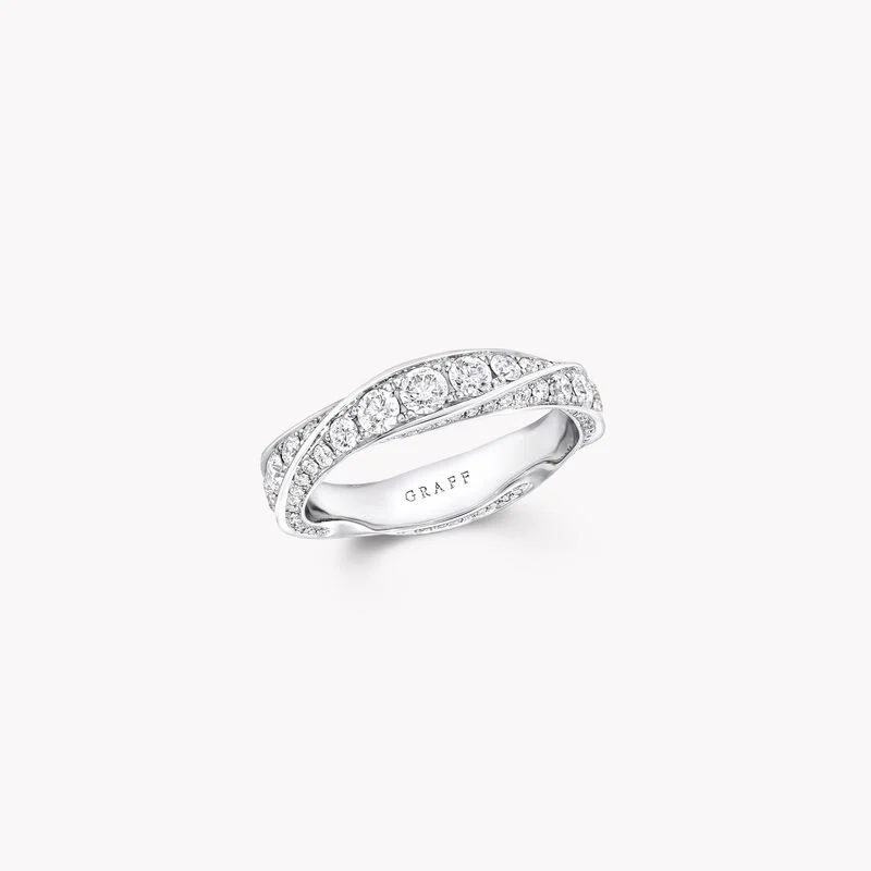 Spiral Pavé Diamond Band