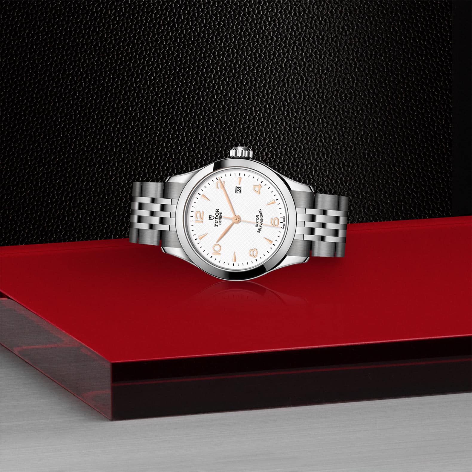 TUDOR 1926 - Image 2
