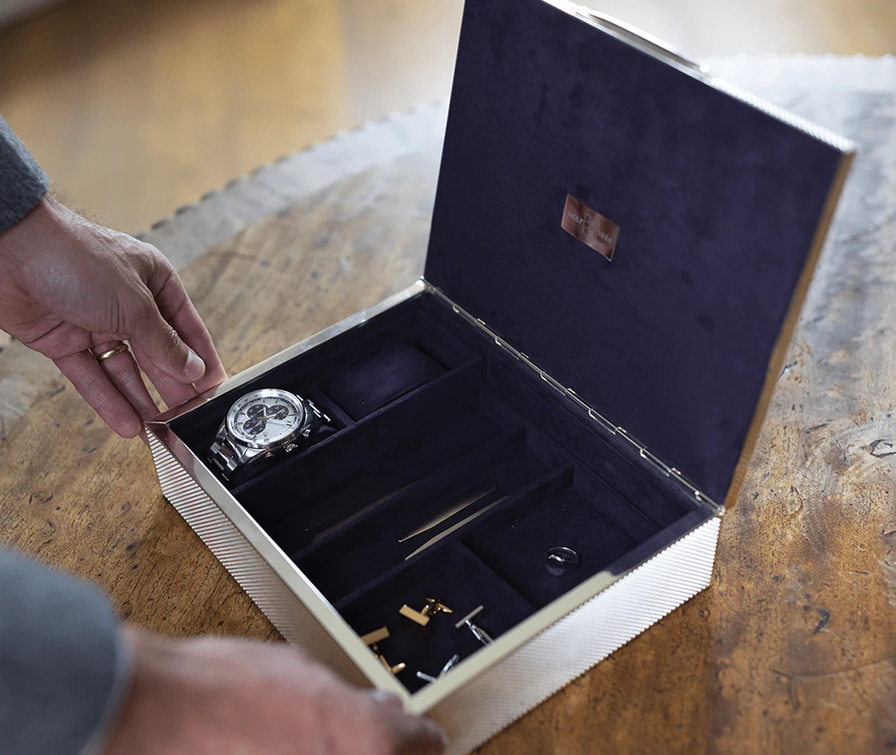 Wolf Silver Watch Jewelery and Legacy Box - Image 11