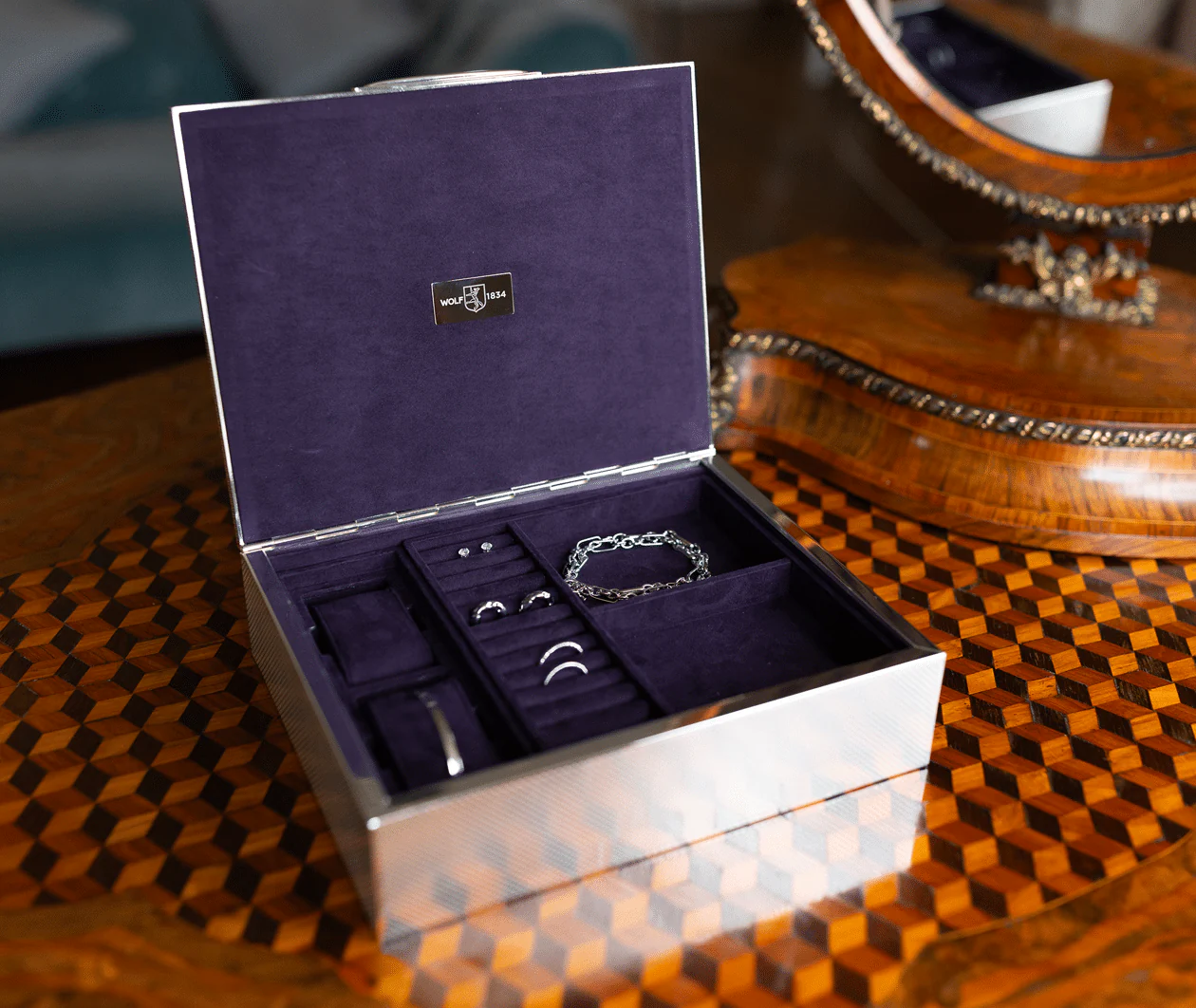 Wolf Silver Watch Jewelery and Legacy Box - Image 9
